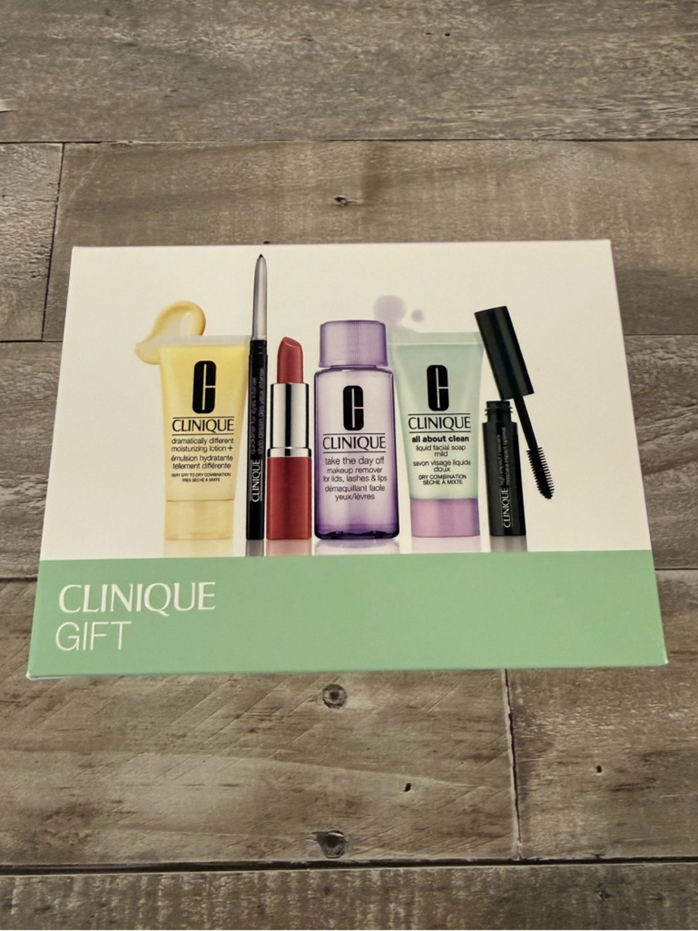 Clinique Gift Set NWT